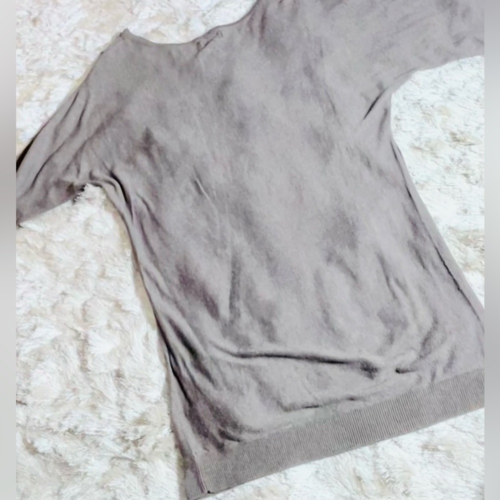 Express Light Button Sweater​ - Picture 4 of 13